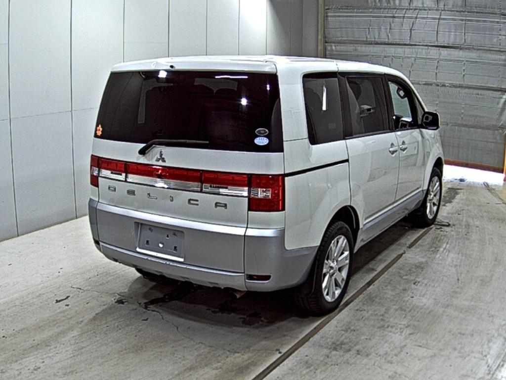 MITSUBISHI DELICA D:5