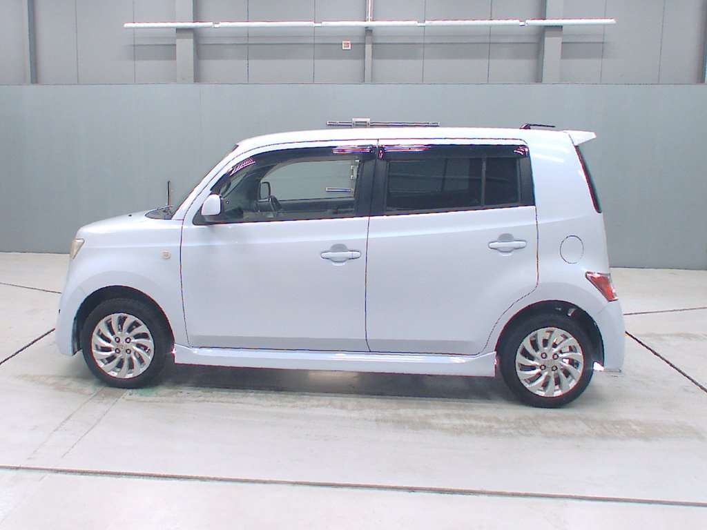 TOYOTA BB