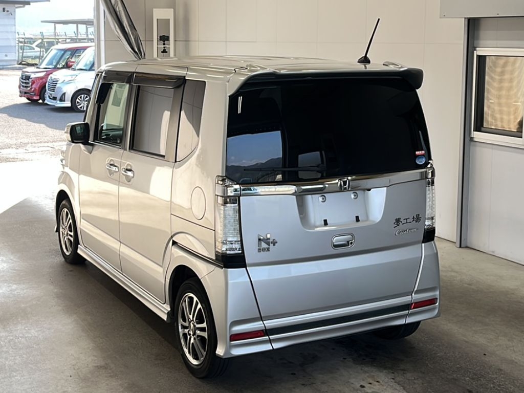 HONDA N-BOX+