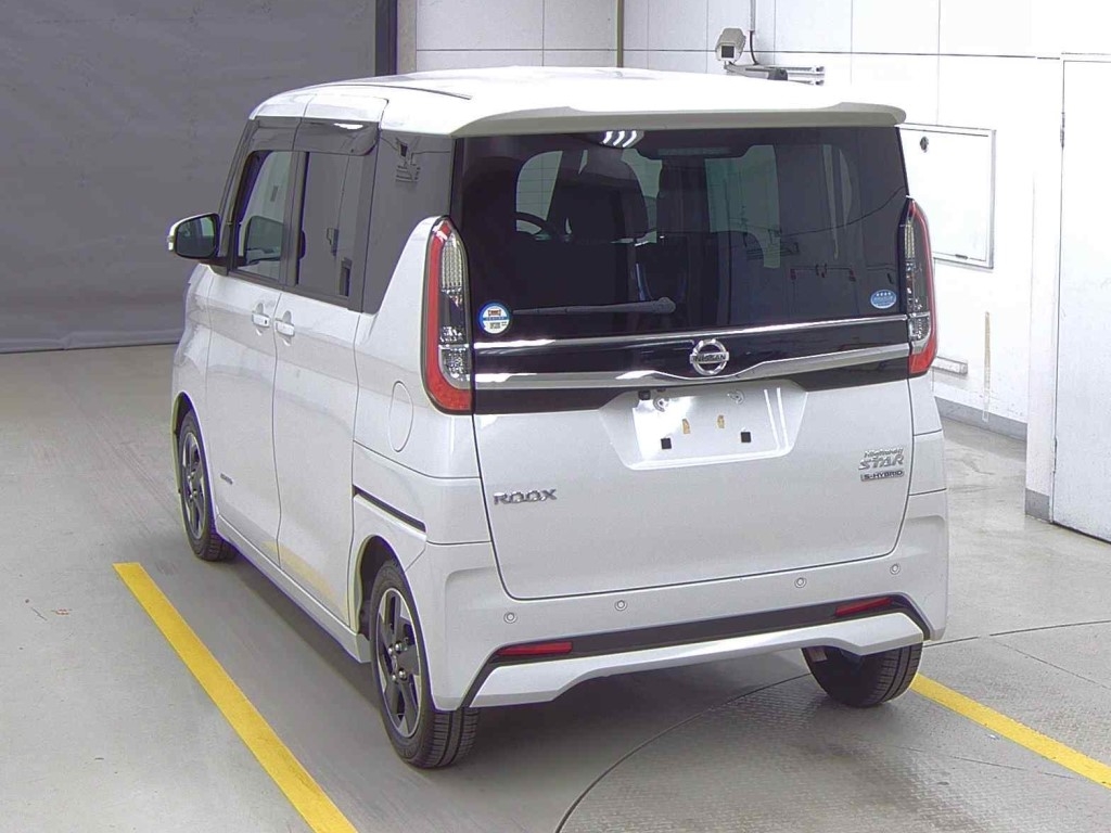 NISSAN ROOX