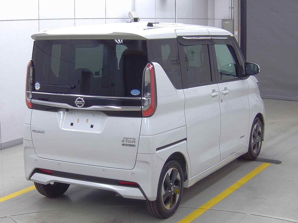 NISSAN ROOX