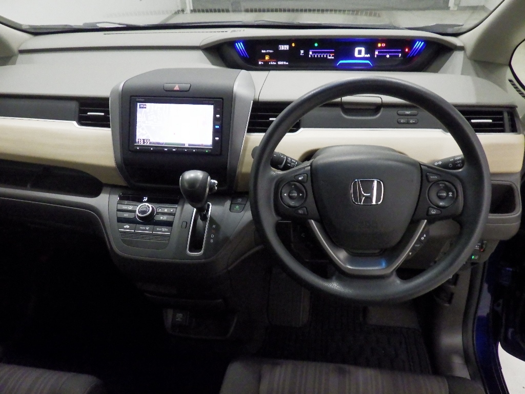 HONDA FREED
