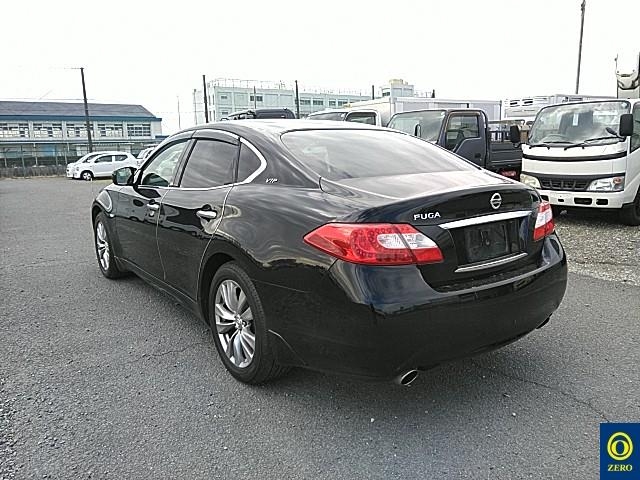 NISSAN FUGA
