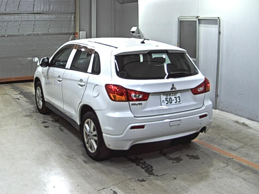 MITSUBISHI RVR