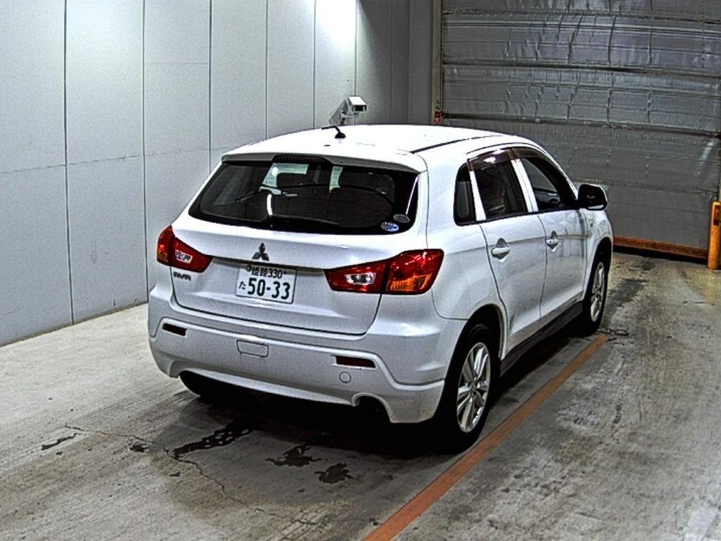MITSUBISHI RVR