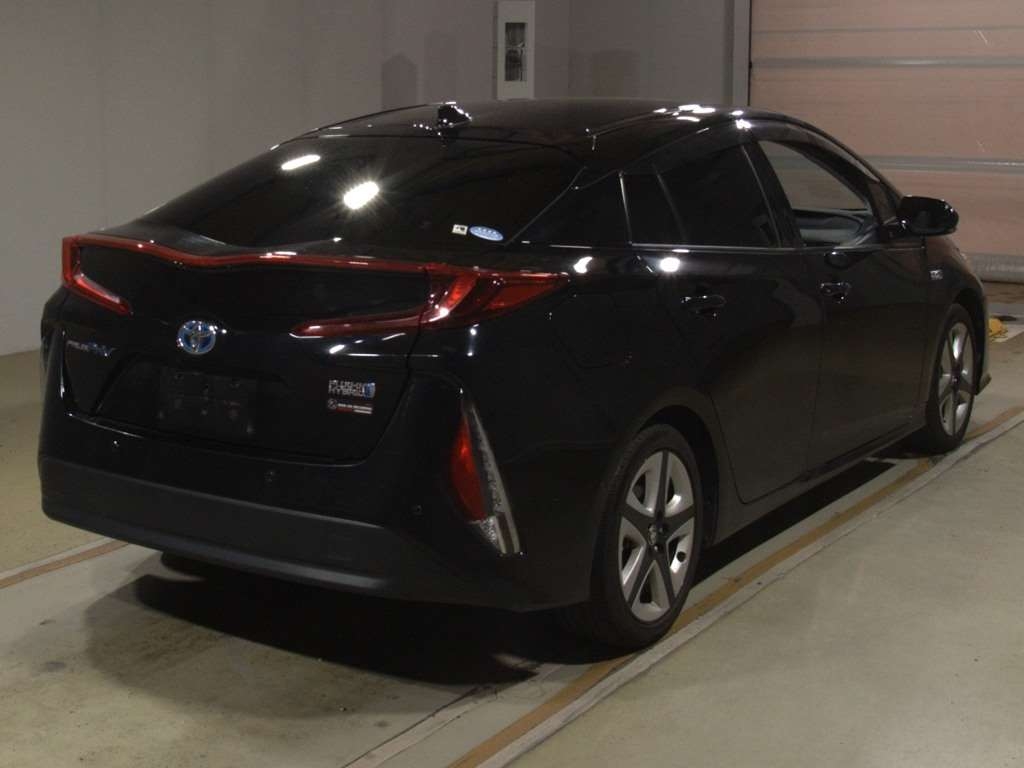 TOYOTA PRIUS PHV