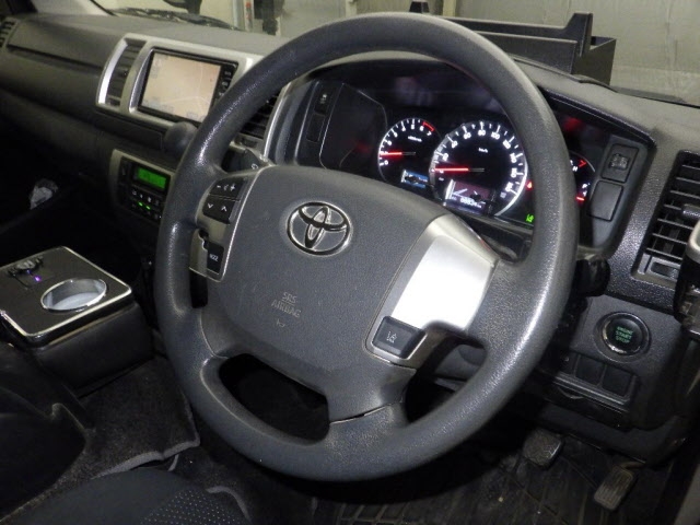 TOYOTA REGIUS ACE