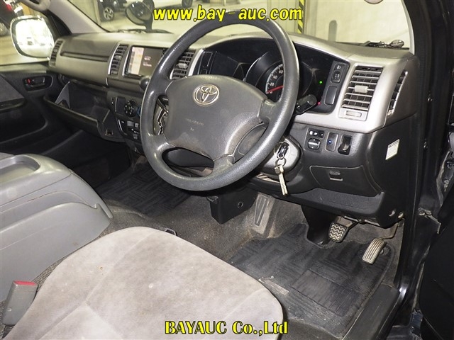 TOYOTA REGIUS ACE
