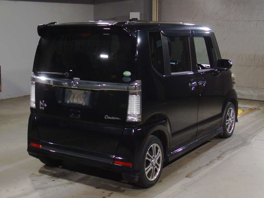HONDA N-BOX+