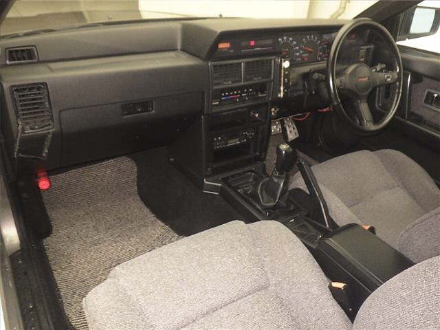 NISSAN SKYLINE