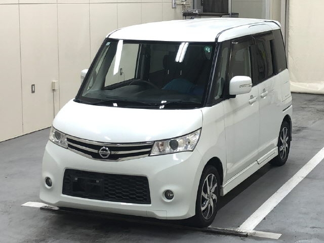 NISSAN ROOX