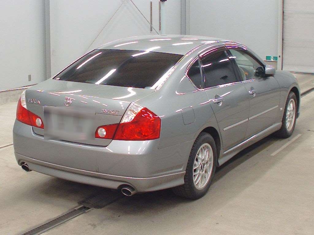 NISSAN FUGA