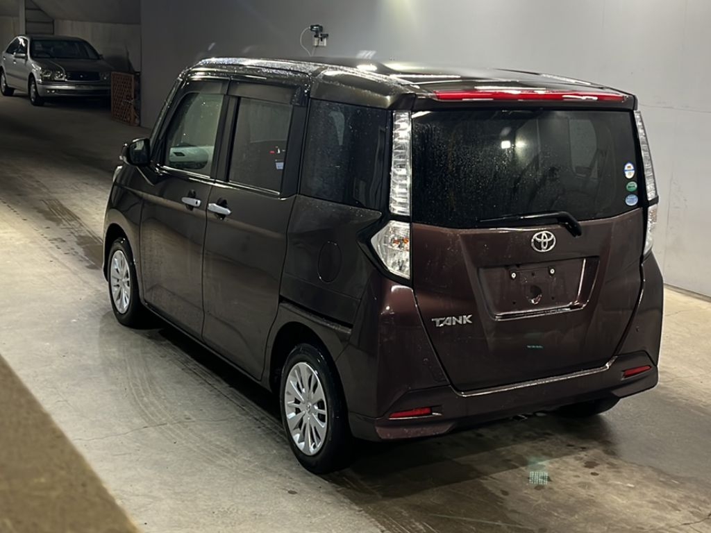 TOYOTA TANK
