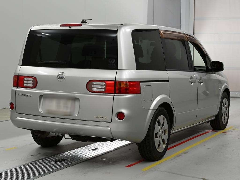 NISSAN LAFESTA