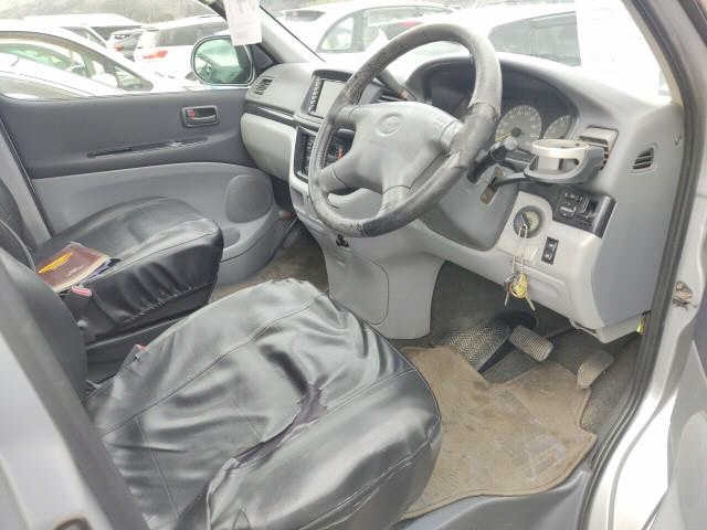 TOYOTA TOURING HIACE