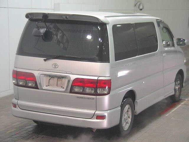 TOYOTA TOURING HIACE