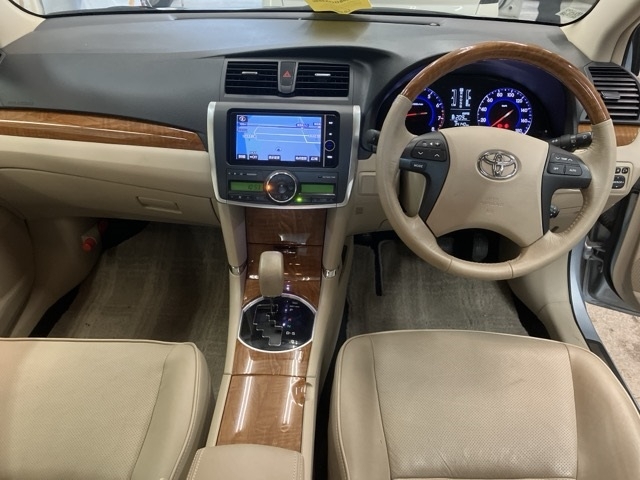 TOYOTA PREMIO