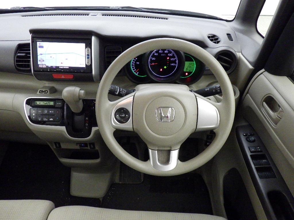HONDA N-BOX+