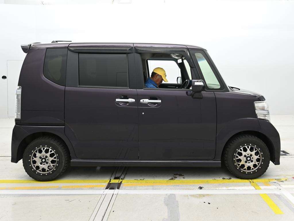 HONDA N-BOX+