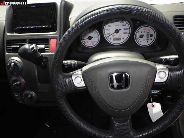 HONDA MOBILIO SPIKE
