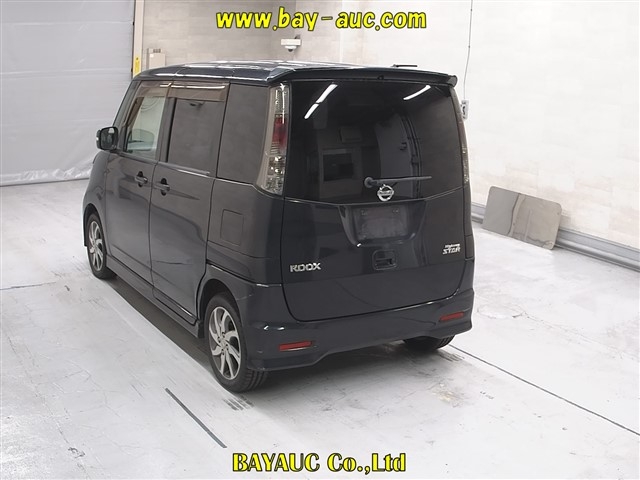 NISSAN ROOX
