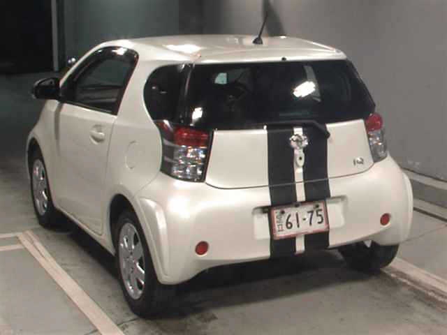 TOYOTA IQ