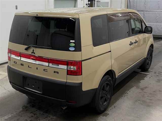 MITSUBISHI DELICA D:5