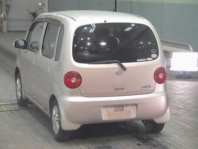DAIHATSU MOVE LATTE