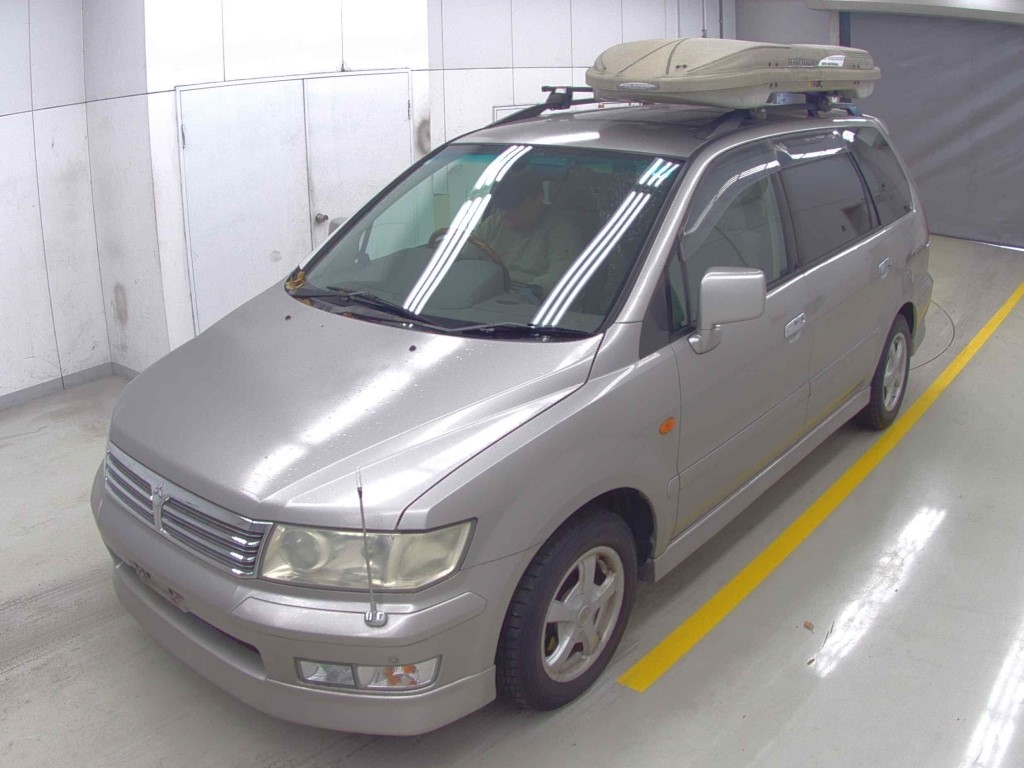 MITSUBISHI CHARIOT GRANDIS