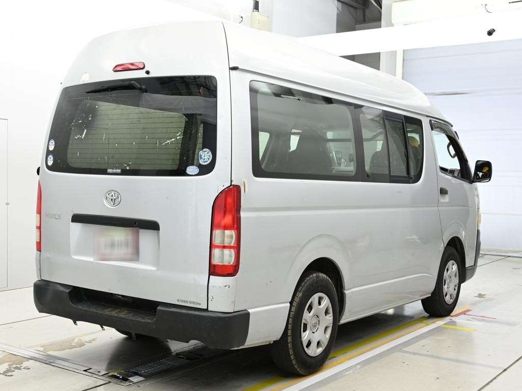 TOYOTA REGIUS ACE