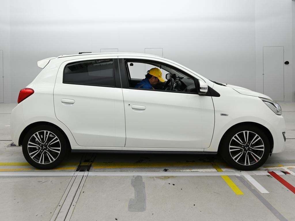 MITSUBISHI MIRAGE