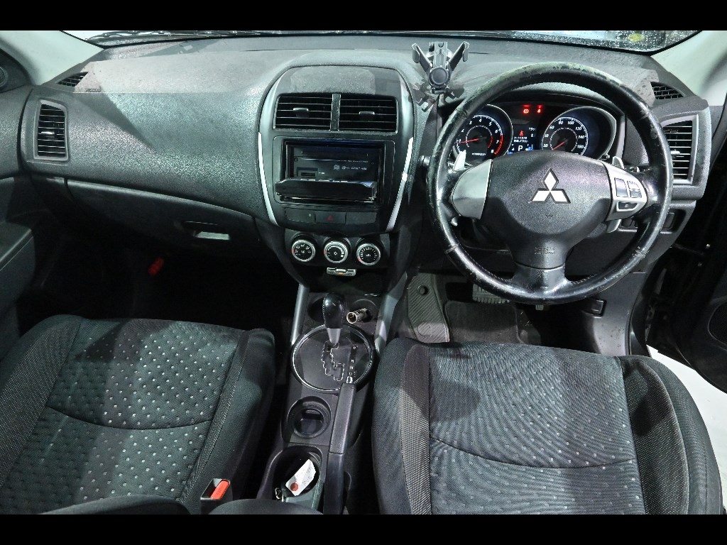 MITSUBISHI RVR