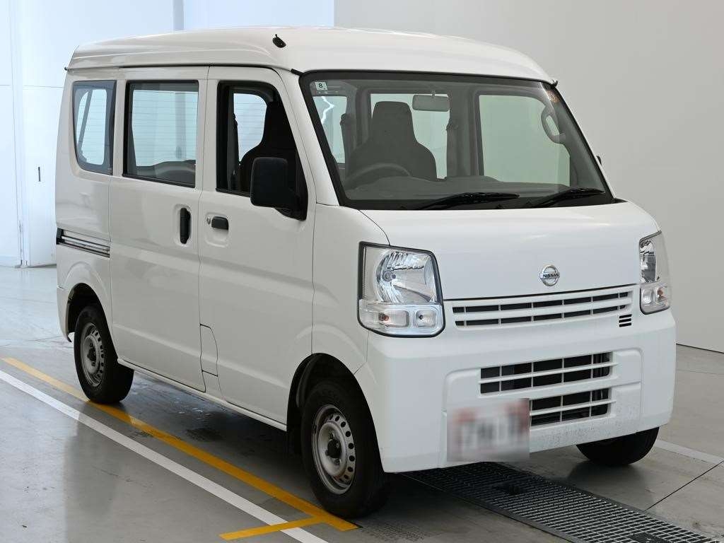 NISSAN NV100 CLIPPER