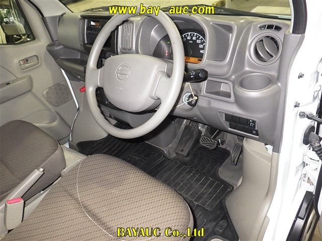 NISSAN NV100 CLIPPER
