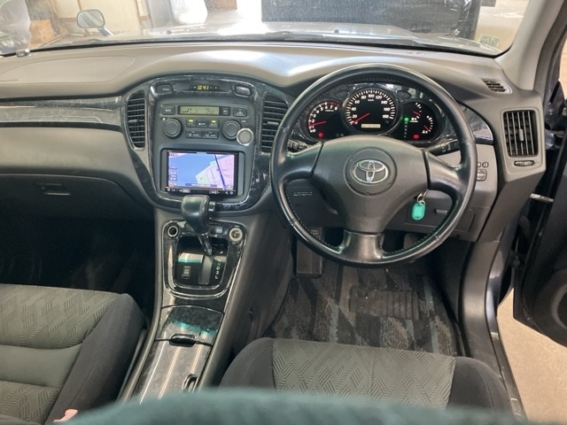TOYOTA KLUGER V