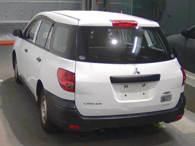MITSUBISHI LANCER