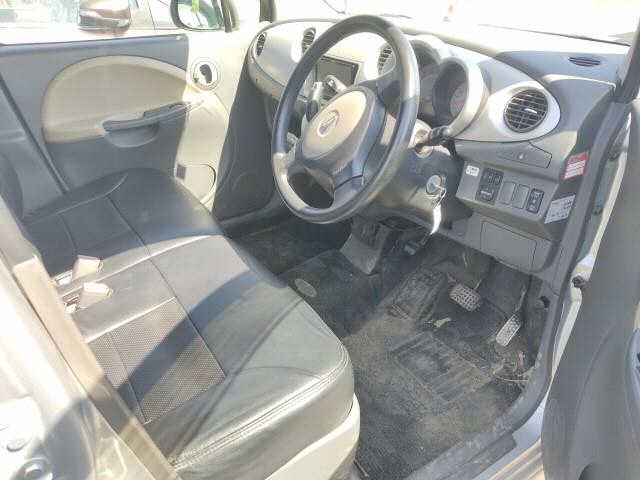 DAIHATSU MOVE LATTE