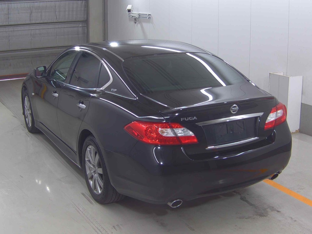 NISSAN FUGA