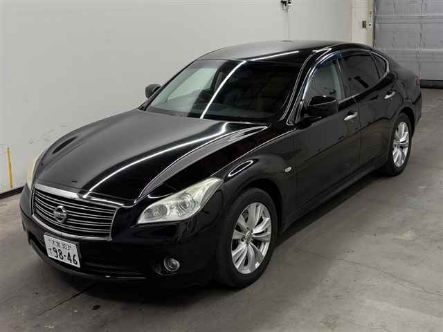 NISSAN FUGA