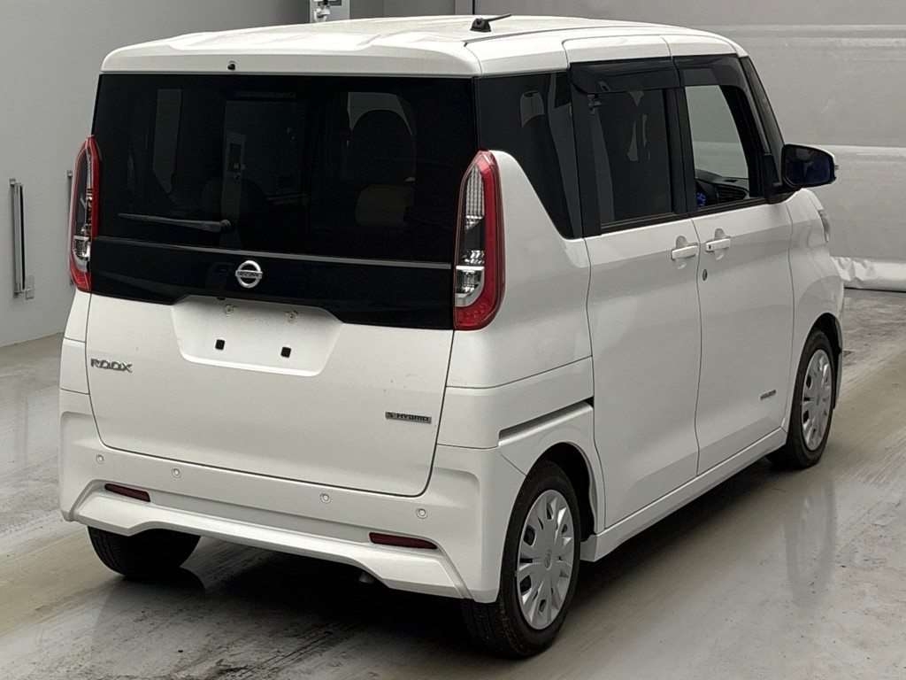 NISSAN ROOX