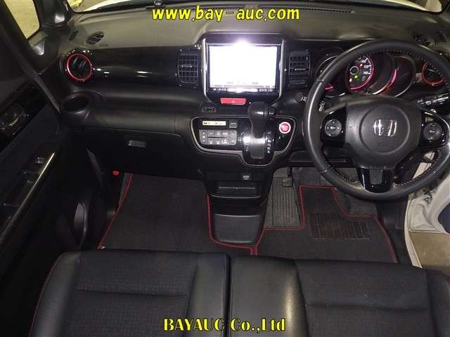 HONDA N-BOX+
