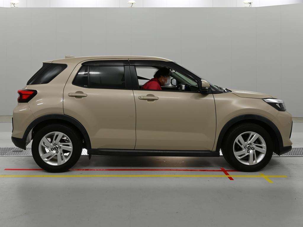 DAIHATSU ROCKY
