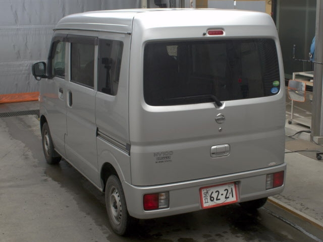 NISSAN NV100 CLIPPER