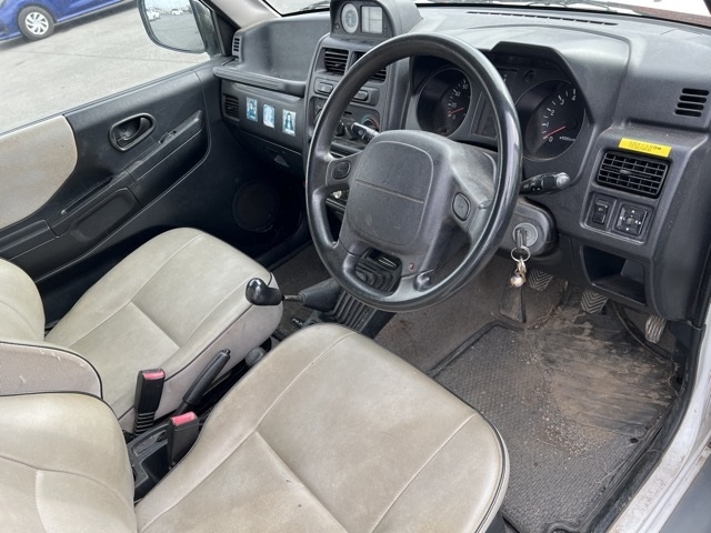 MITSUBISHI PAJERO JUNIOR