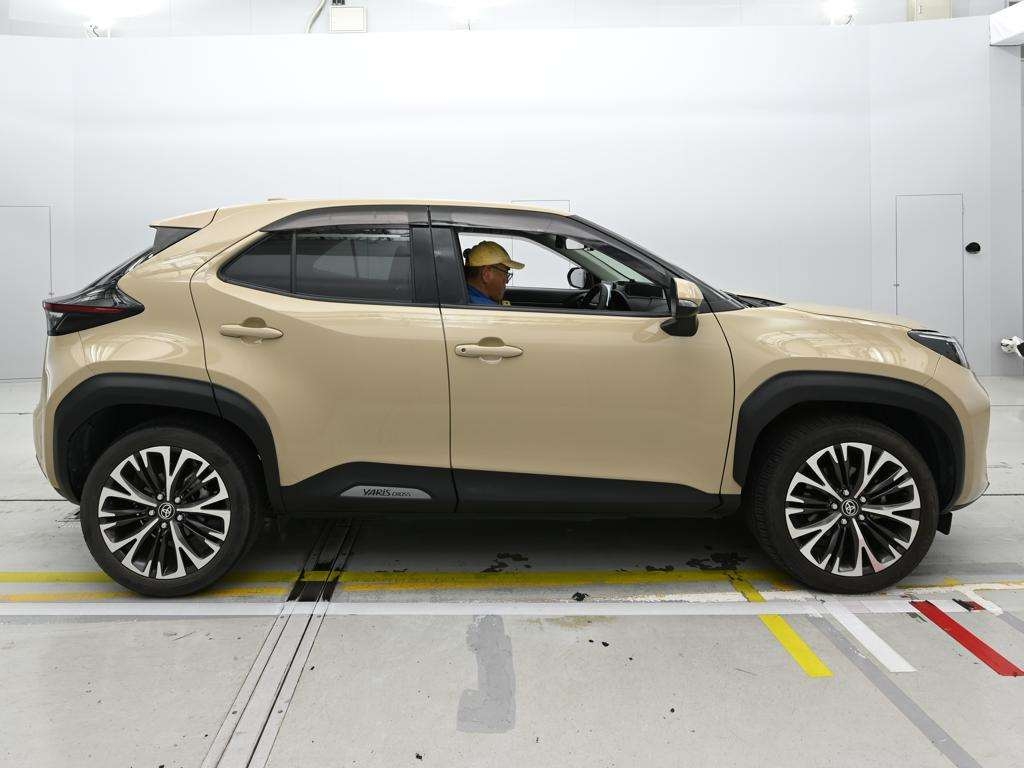 TOYOTA YARIS CROSS