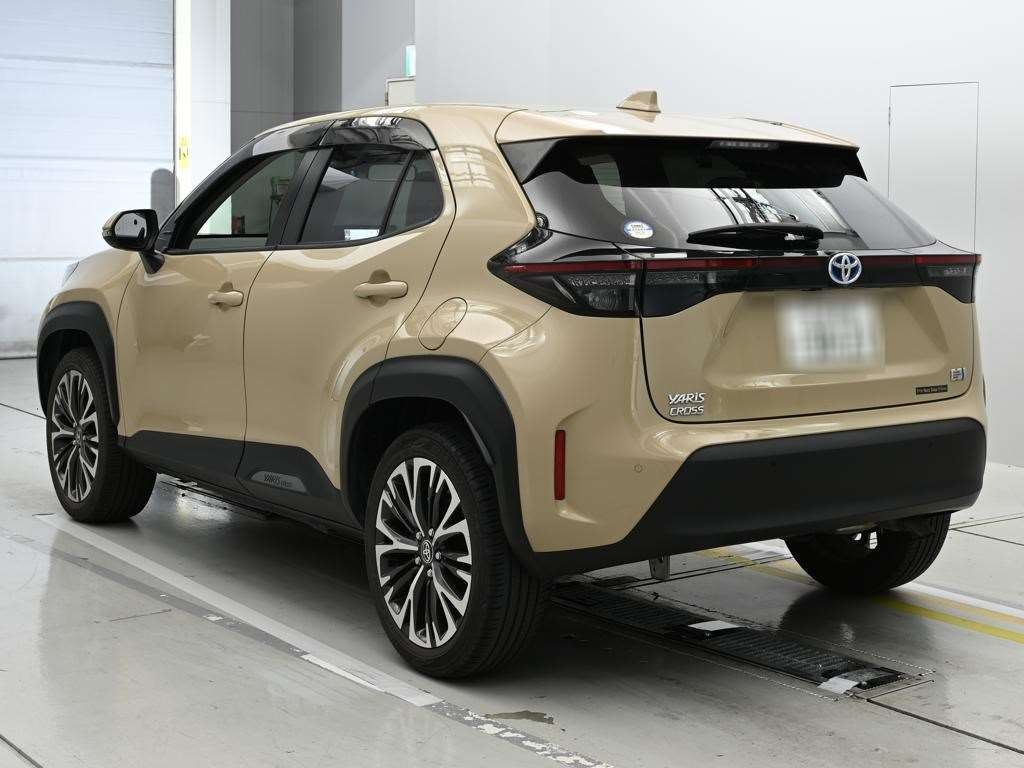TOYOTA YARIS CROSS