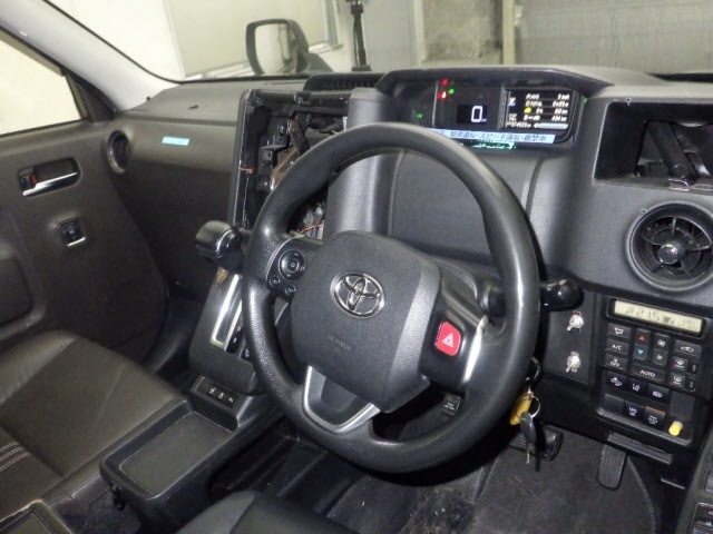 TOYOTA JPN TAXI