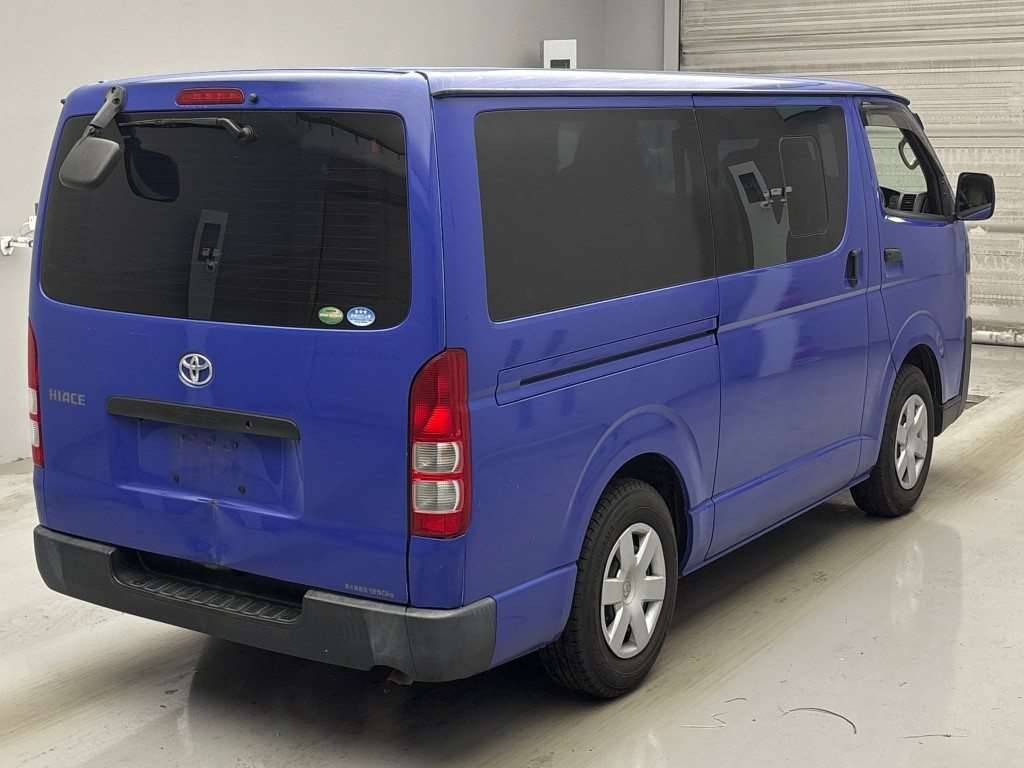 TOYOTA REGIUS ACE