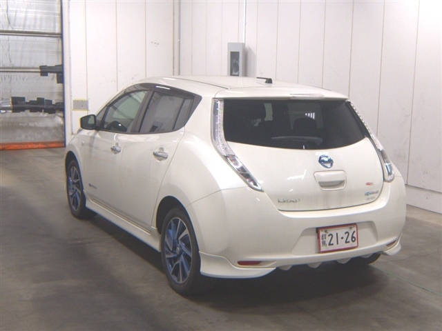 NISSAN LEAF