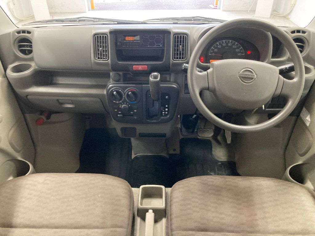 NISSAN NV100 CLIPPER